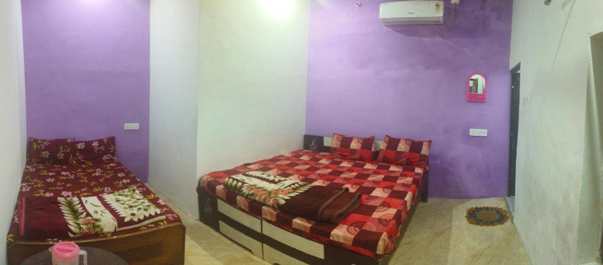 Jay Shree Radhey Home Stay Mathura Bagian luar foto